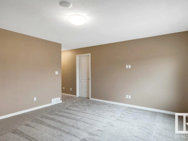21845 95a Avenue, Edmonton, AB, T5T 3Y6 - 34