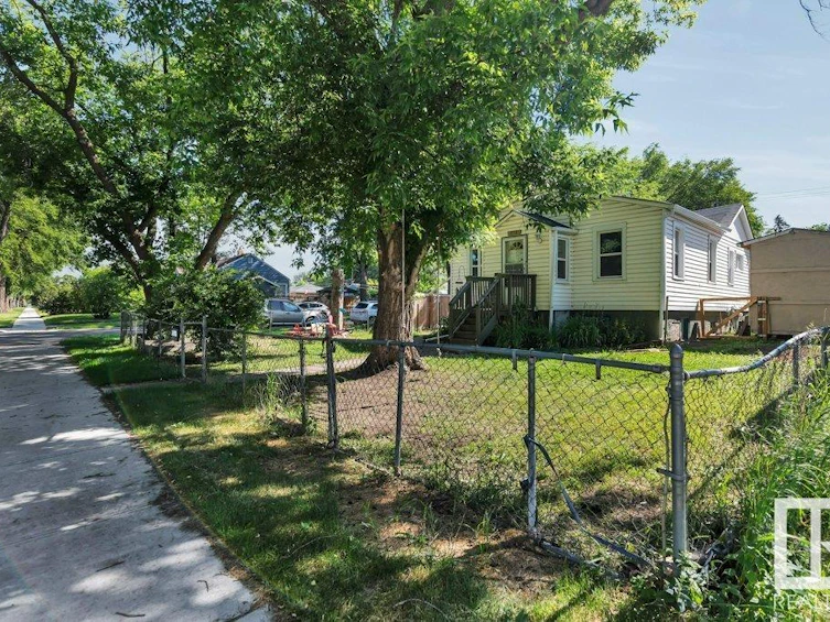 12735 124 Street, Edmonton, AB, T5L 0P2 - 4