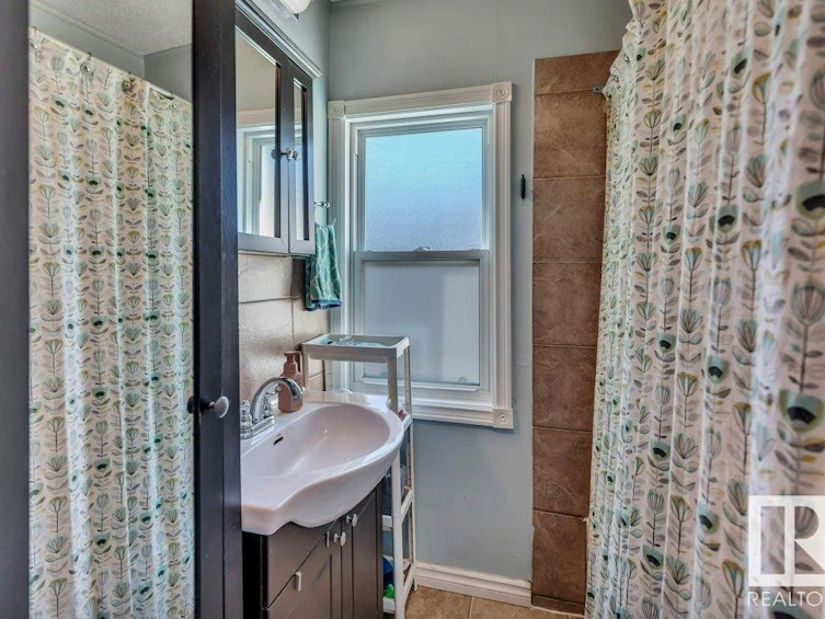 12735 124 Street, Edmonton, AB, T5L 0P2 - 24