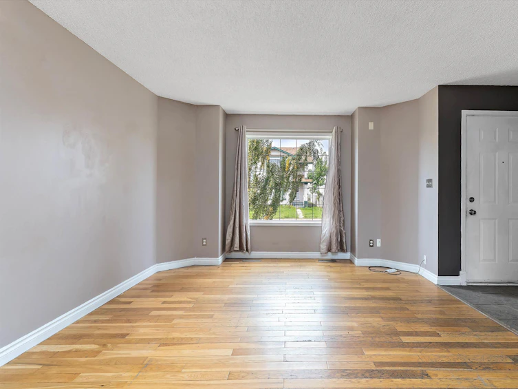 16207 55a Street NW, Edmonton, AB, T5Y 2V1 - 3