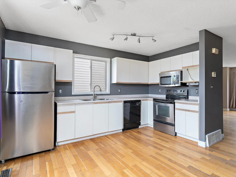 16207 55a Street NW, Edmonton, AB, T5Y 2V1 - 8