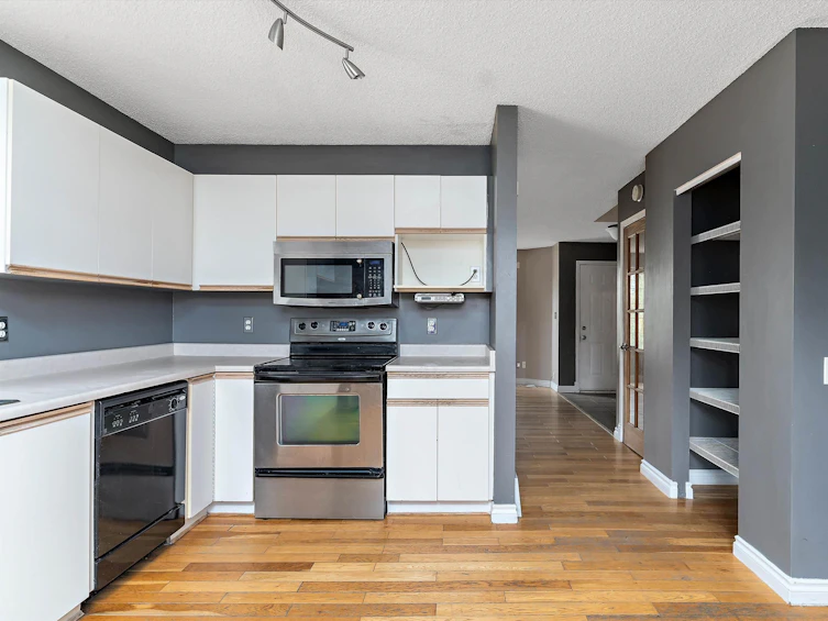 16207 55a Street NW, Edmonton, AB, T5Y 2V1 - 10