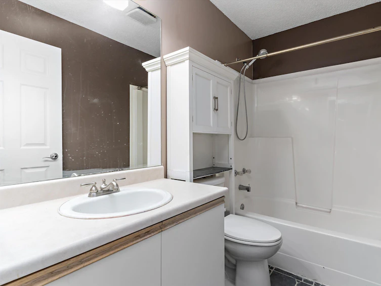 16207 55a Street NW, Edmonton, AB, T5Y 2V1 - 17