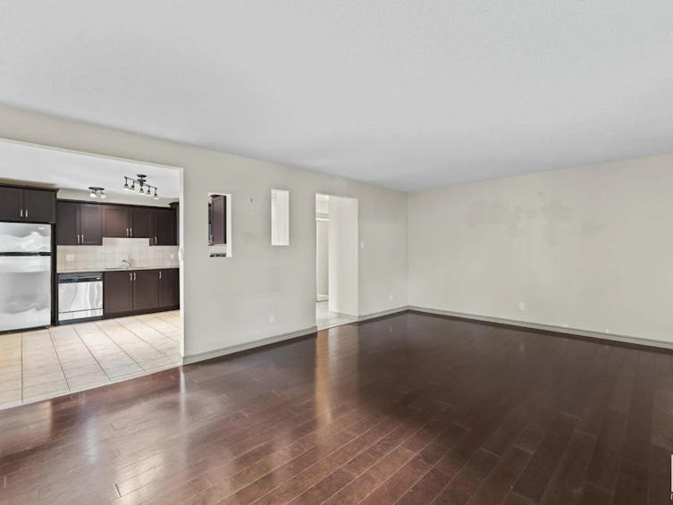 6-10710 84 Avenue, Edmonton, AB, T6E 2H9 - 6