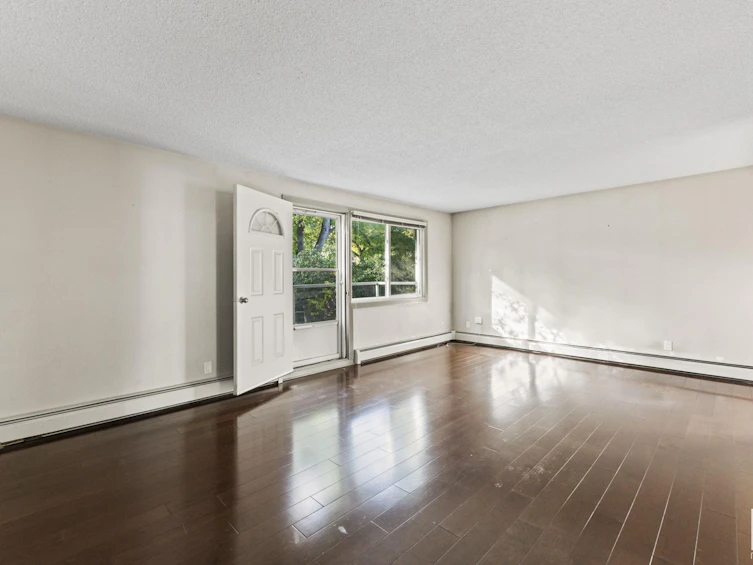 6-10710 84 Avenue, Edmonton, AB, T6E 2H9 - 8