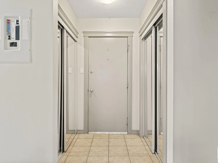 6-10710 84 Avenue, Edmonton, AB, T6E 2H9 - 11