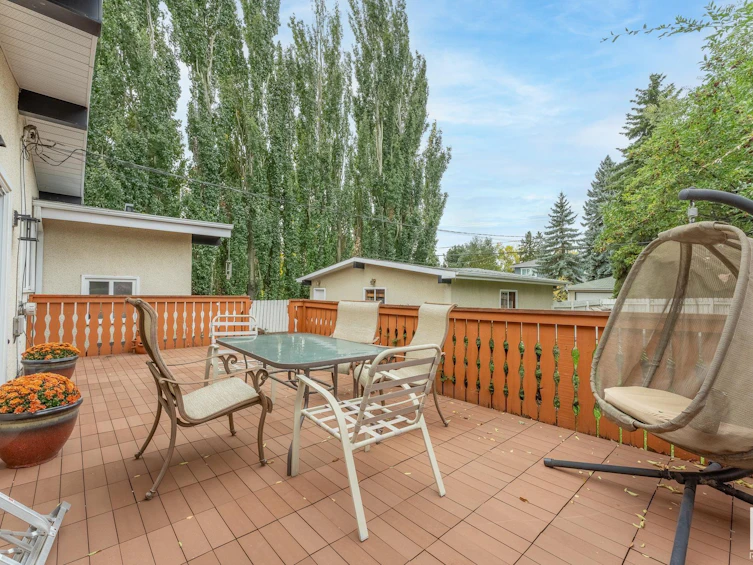 3816 112 Street, Edmonton, AB, T6J 1J2 - 37
