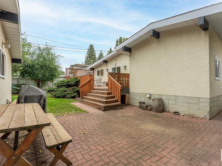 3816 112 Street, Edmonton, AB, T6J 1J2 - 40