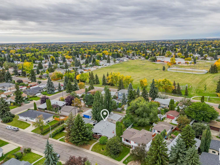 3816 112 Street, Edmonton, AB, T6J 1J2 - 45