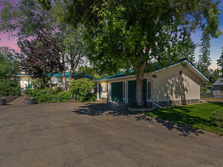 5111 52 Street, Rural Parkland County, AB, T0E 0S0