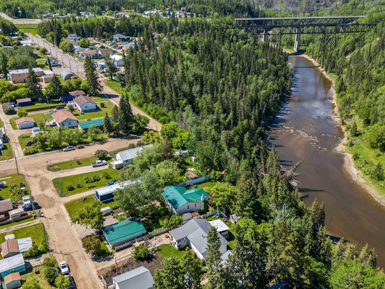 5111 52 Street, Rural Parkland County, AB, T0E 0S0 - 46