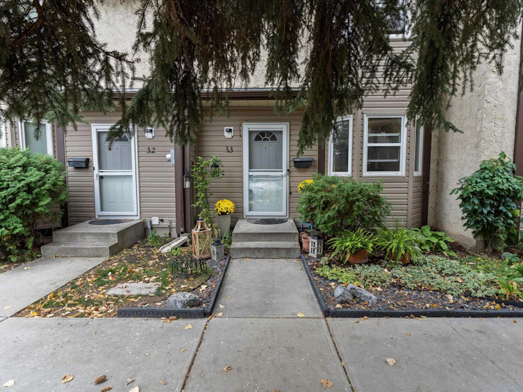 33-10453 20 Avenue, Edmonton, AB, T6J 5H1 - 3