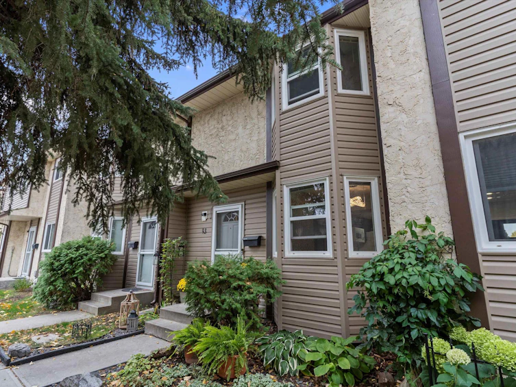 33-10453 20 Avenue, Edmonton, AB, T6J 5H1 - 4