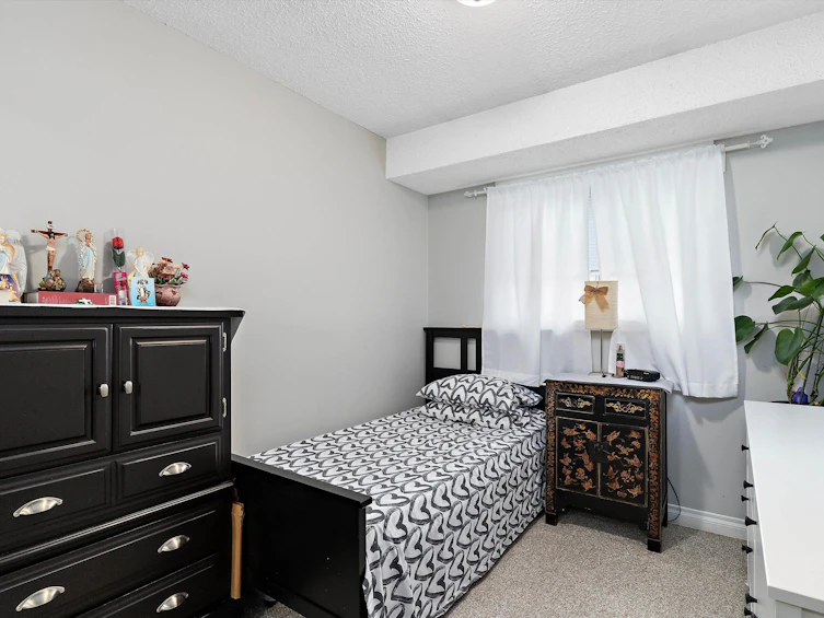 33-10453 20 Avenue, Edmonton, AB, T6J 5H1 - 24