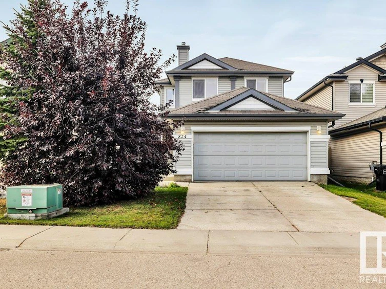 824 77 Street, Edmonton, AB, T6X 0A3 - 2