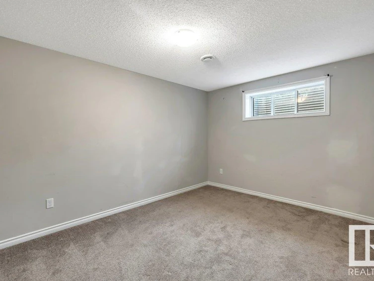11620 17 Avenue, Edmonton, AB, T6W 1Y4 - 37