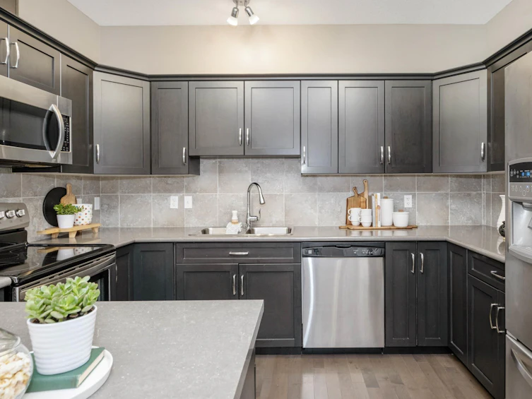 18036 85 Street NW, Edmonton, AB, T5Z 0E4 - 7