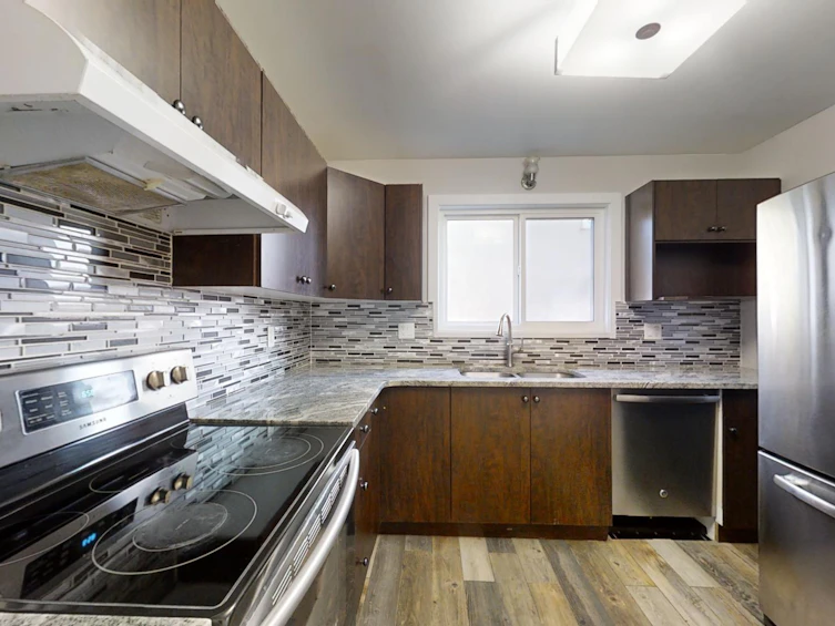 6207 17 Ave, Edmonton, AB, T6L 1N3 - 10