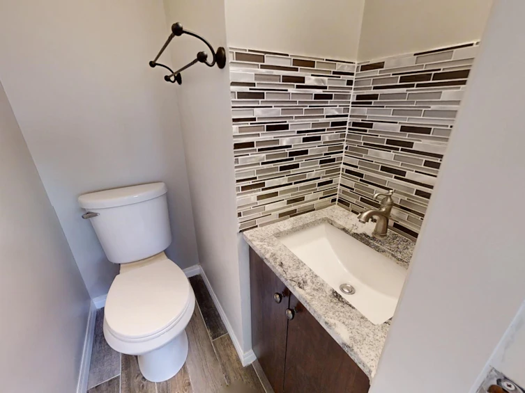 6207 17 Ave, Edmonton, AB, T6L 1N3 - 19