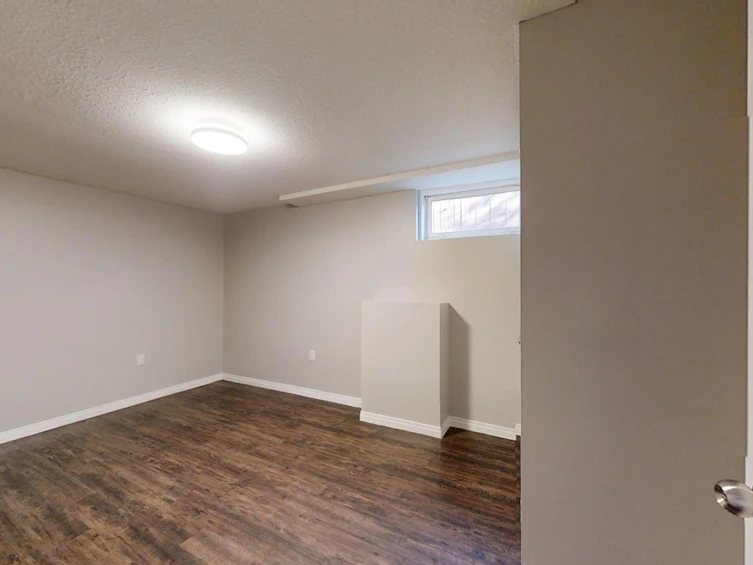 6207 17 Ave, Edmonton, AB, T6L 1N3 - 34