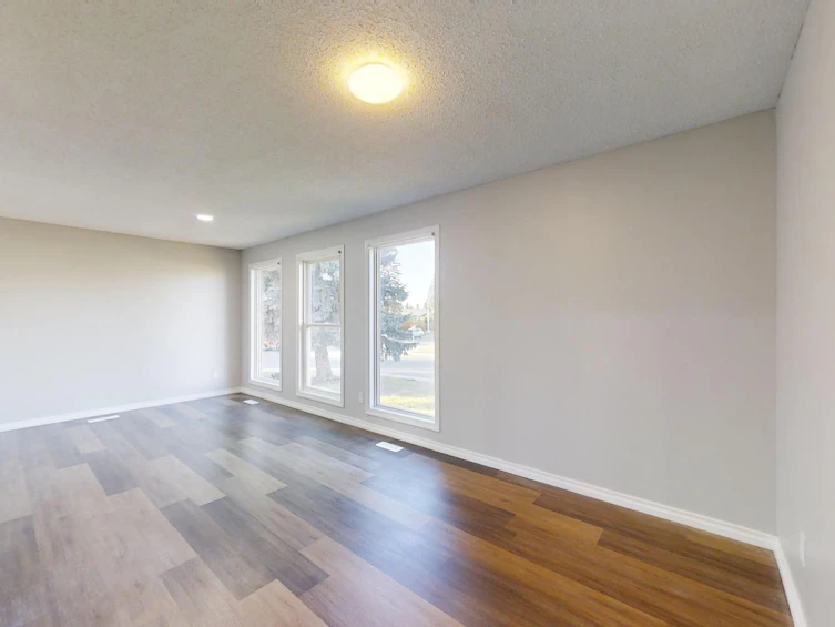 6125 17a Ave, Edmonton, AB, T6L 2B8 - 12