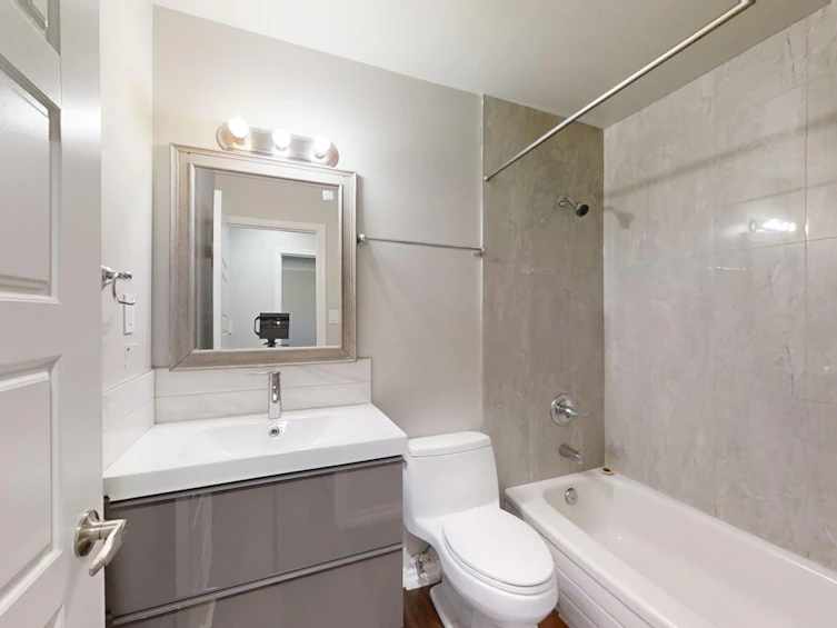 6125 17a Ave, Edmonton, AB, T6L 2B8 - 18