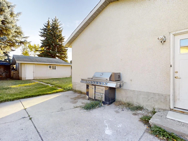 6125 17a Ave, Edmonton, AB, T6L 2B8 - 37
