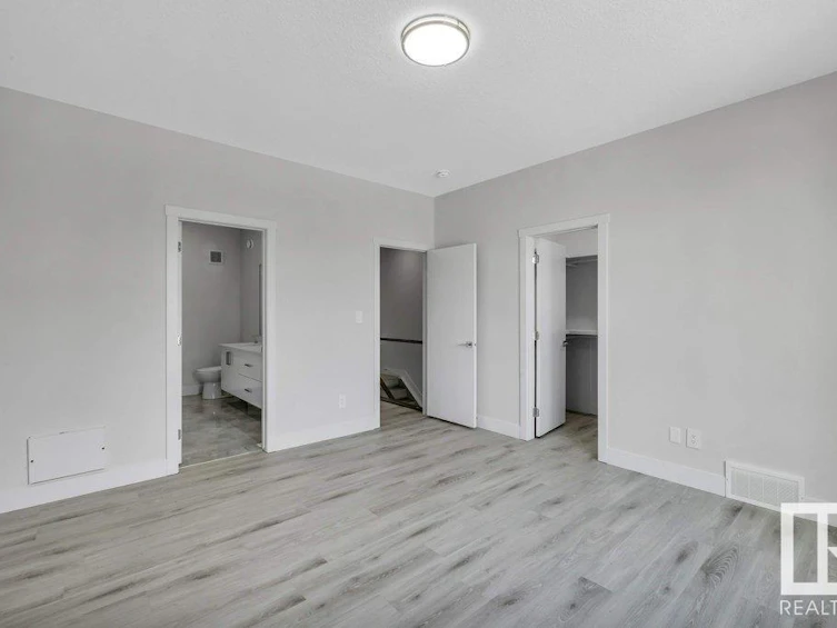 10421 55 Avenue, Edmonton, AB, T6H 0W5 - 22