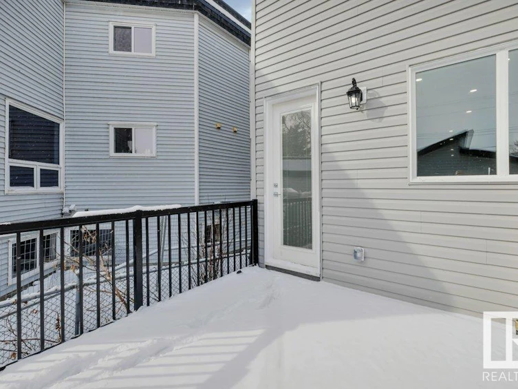 10219 151 Street, Edmonton, AB, T5P 1T6 - 41