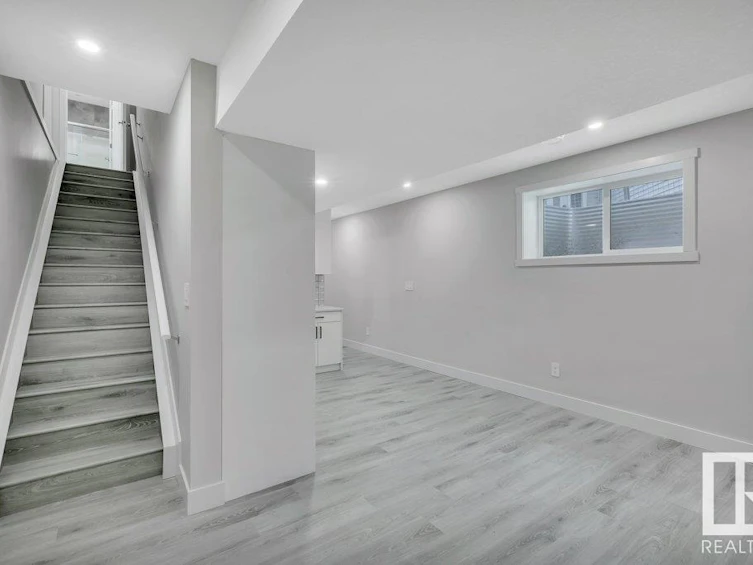 10219 151 Street, Edmonton, AB, T5P 1T6 - 26
