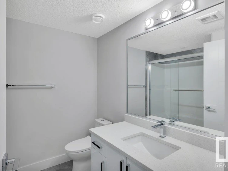 10219 151 Street, Edmonton, AB, T5P 1T6 - 32