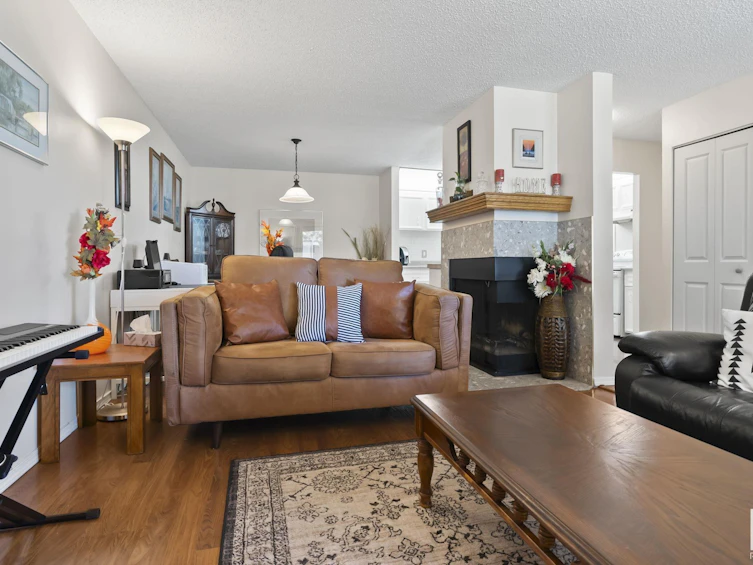 118-2204 118 Street, Edmonton, AB, T6J 5K2 - 5