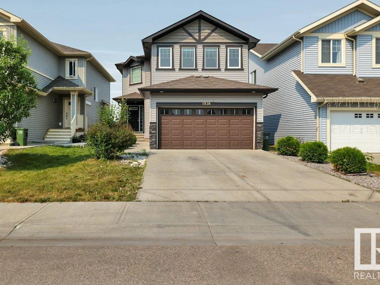 1938 33b Street, Edmonton, AB, T6T 0L3 - 2