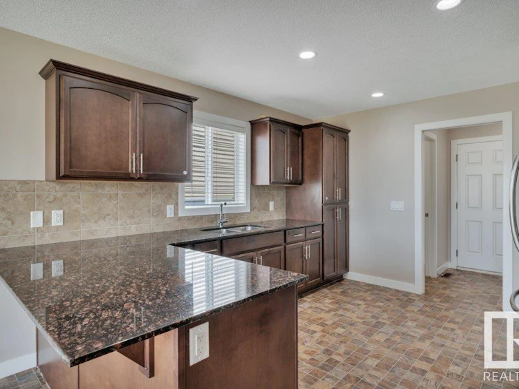 1938 33b Street, Edmonton, AB, T6T 0L3 - 15