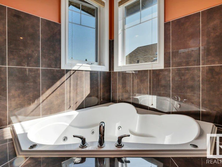 1211 Adamson Drive, Edmonton, AB, T6W 0V5 - 40