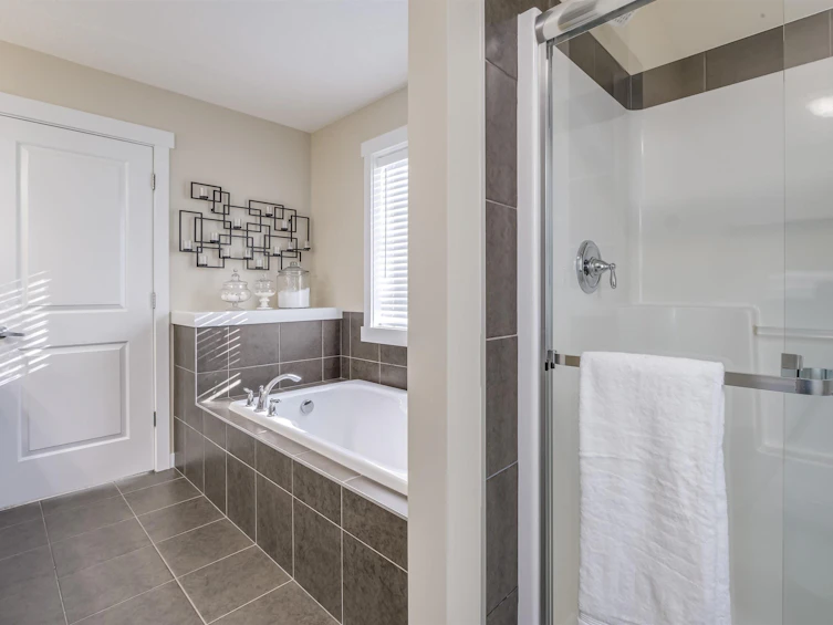 1531 36 Avenue, Edmonton, AB, T6T 0M5 - 24