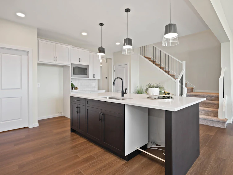17355 2 Street, Edmonton, AB, T5Y 4G6 - 4