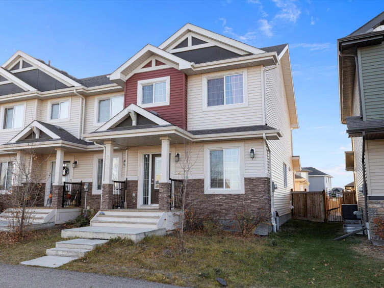 204 Allard, Fort Saskatchewan, AB, T8L 4E8 - 3
