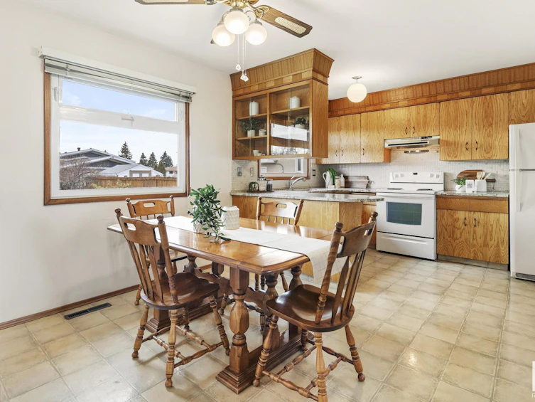 6103 87 Avenue, Edmonton, AB, T6B 0K8 - 6