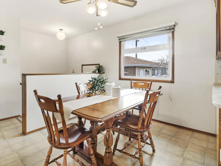 6103 87 Avenue, Edmonton, AB, T6B 0K8 - 10