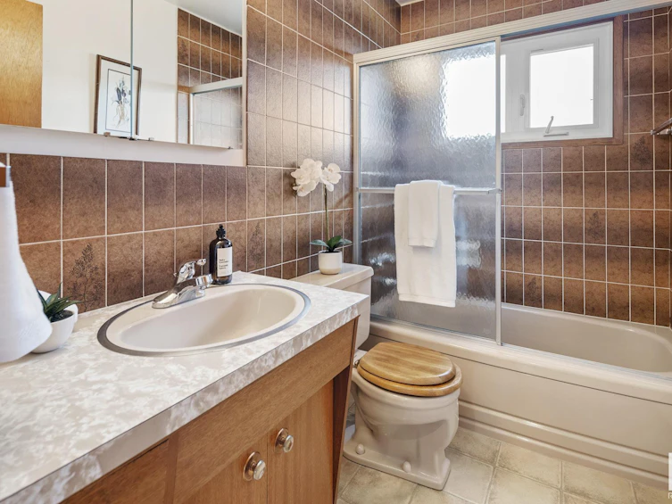 6103 87 Avenue, Edmonton, AB, T6B 0K8 - 18