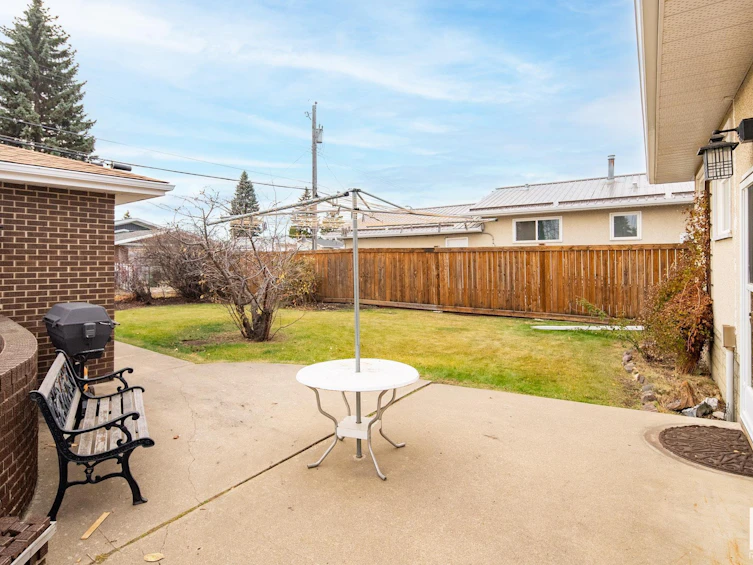 6103 87 Avenue, Edmonton, AB, T6B 0K8 - 31