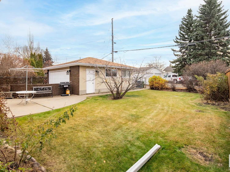 6103 87 Avenue, Edmonton, AB, T6B 0K8 - 34