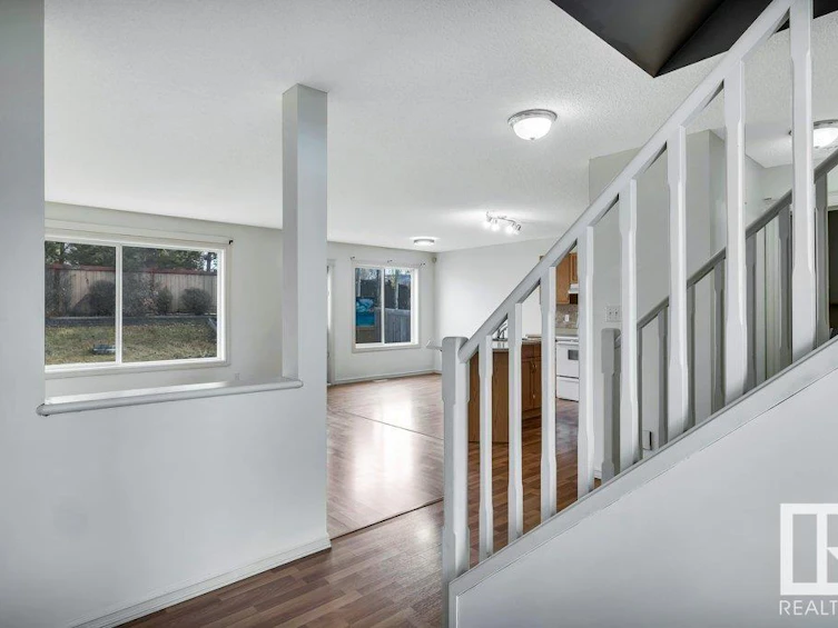 103 Rue Masson, Beaumont, AB, T4X 1S8 - 5