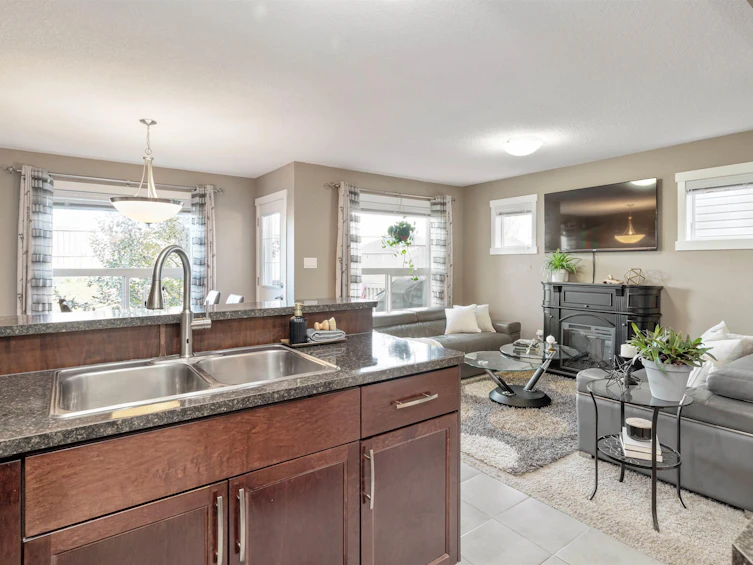 121 51 Street, Edmonton, AB, T6X 0Z7 - 6
