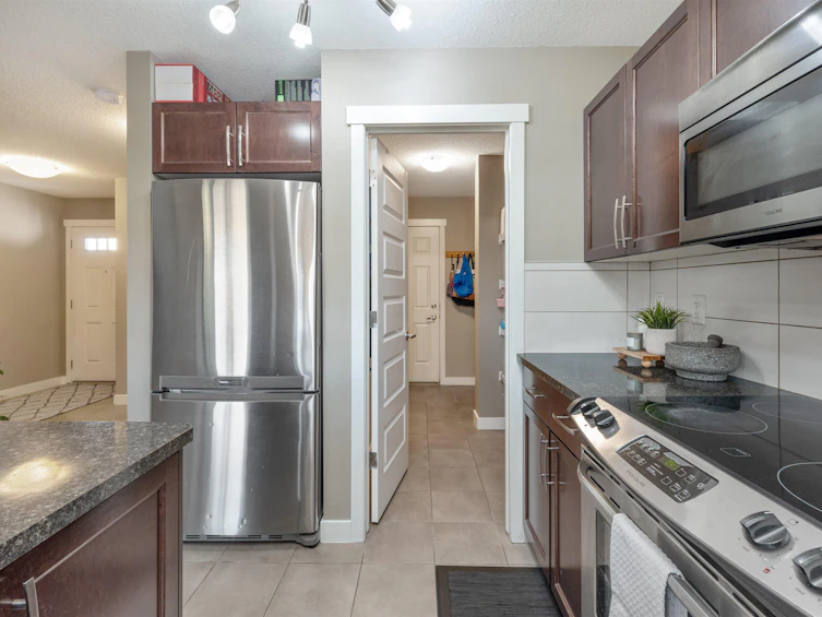 121 51 Street, Edmonton, AB, T6X 0Z7 - 7