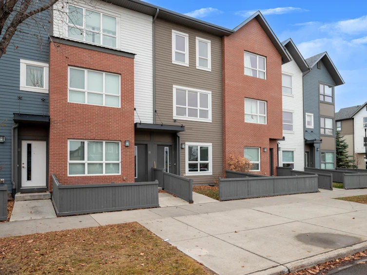 13-2560 Pegasus Boulevard, Edmonton, AB, T5E 6V4
