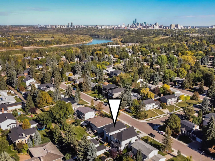 6216 132 Street, Edmonton, AB, T6H 3Y7 - 3