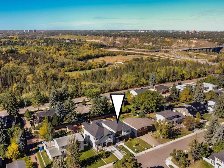 6216 132 Street, Edmonton, AB, T6H 3Y7 - 4