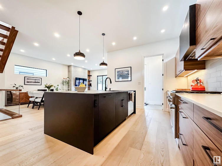 6216 132 Street, Edmonton, AB, T6H 3Y7 - 21